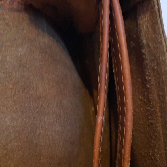 vintage leather crossbody purse small but amazing, great compartments - Picture 5 of 6